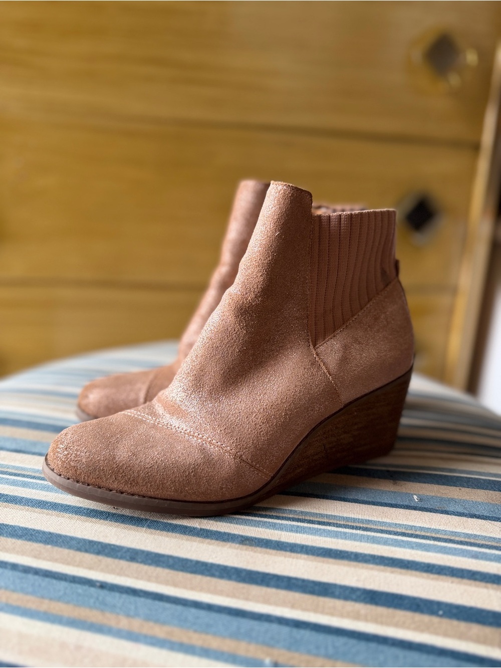 Toms Dusty Rose Suede Wedge Ankle Boots